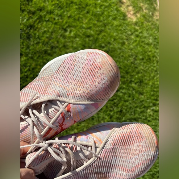 Nike - Picture 6 of 13